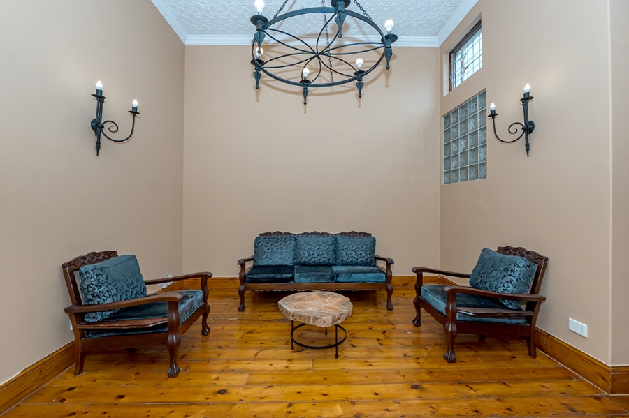 To Let 2 Bedroom Property for Rent in Woodstock Western Cape